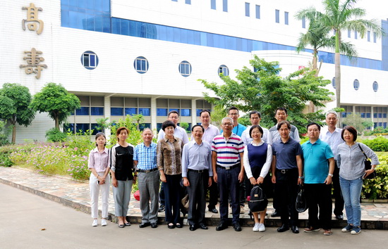 7專家領導合影留念.jpg